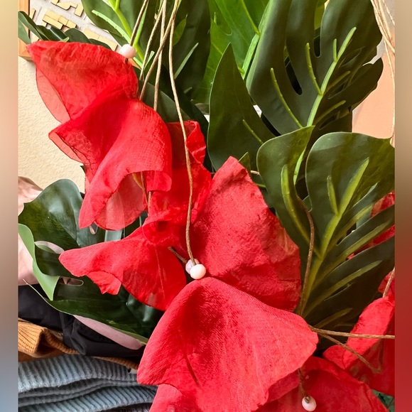 Statement Floral Flowy Red Necklace. Lightweight. Elegant and beautiful - Picture 3 of 5